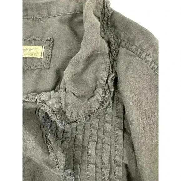 Women’s Free People sz M gray boho peasant top w/ buttons and collar-see damage - Picture 5 of 7